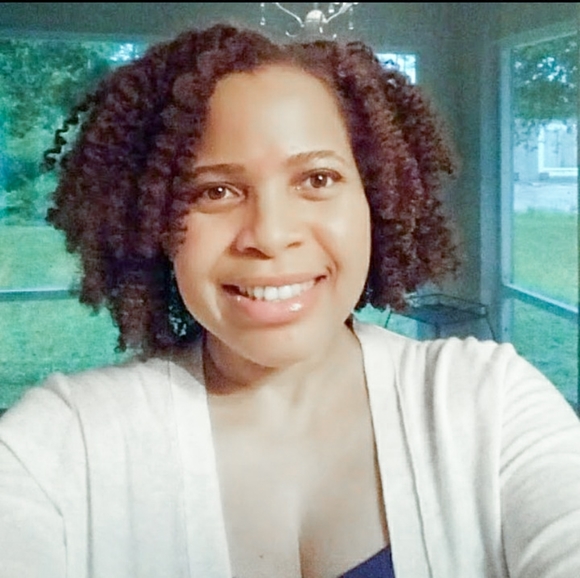 🌸Meet Your Posher🌸 - Picture 3 of 3